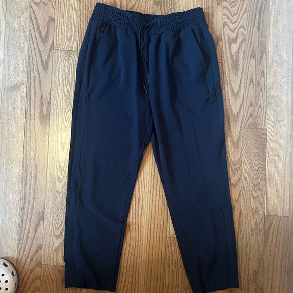 Like New - Athleta Dark Navy Jogger - Picture 1 of 7